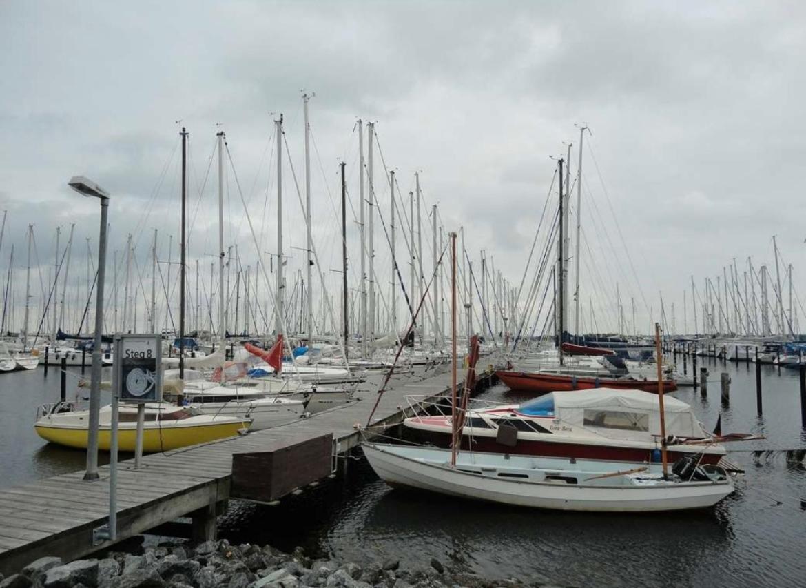 Oase An Der Ostsee Mit 2 Schlafzimmern Хайлигенхафен Экстерьер фото